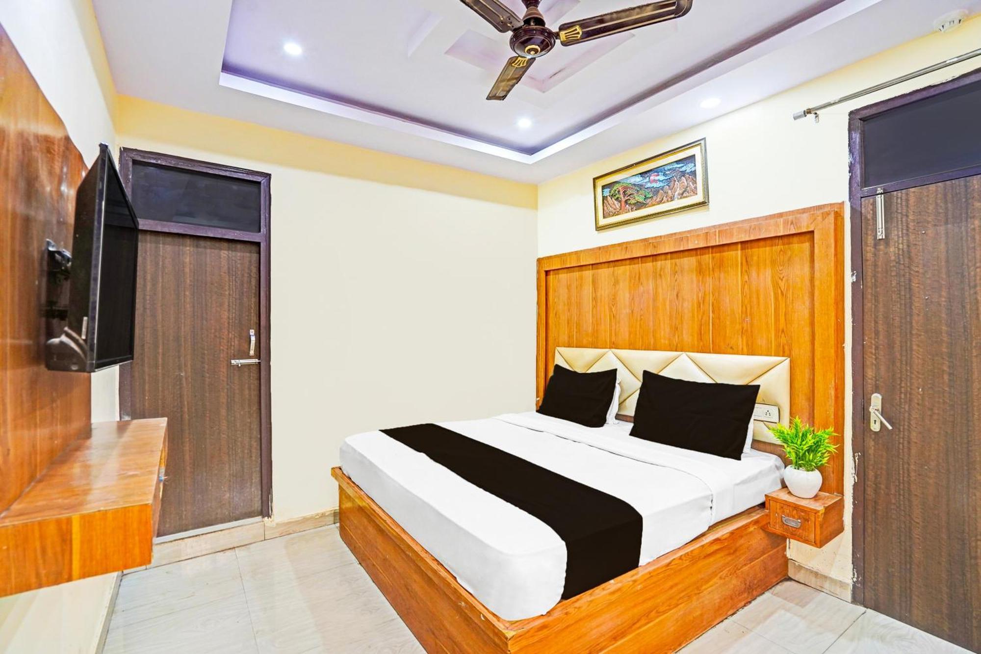 Super Hotel O Charbagh Formerly Khalsa Inn Лакхнау Экстерьер фото