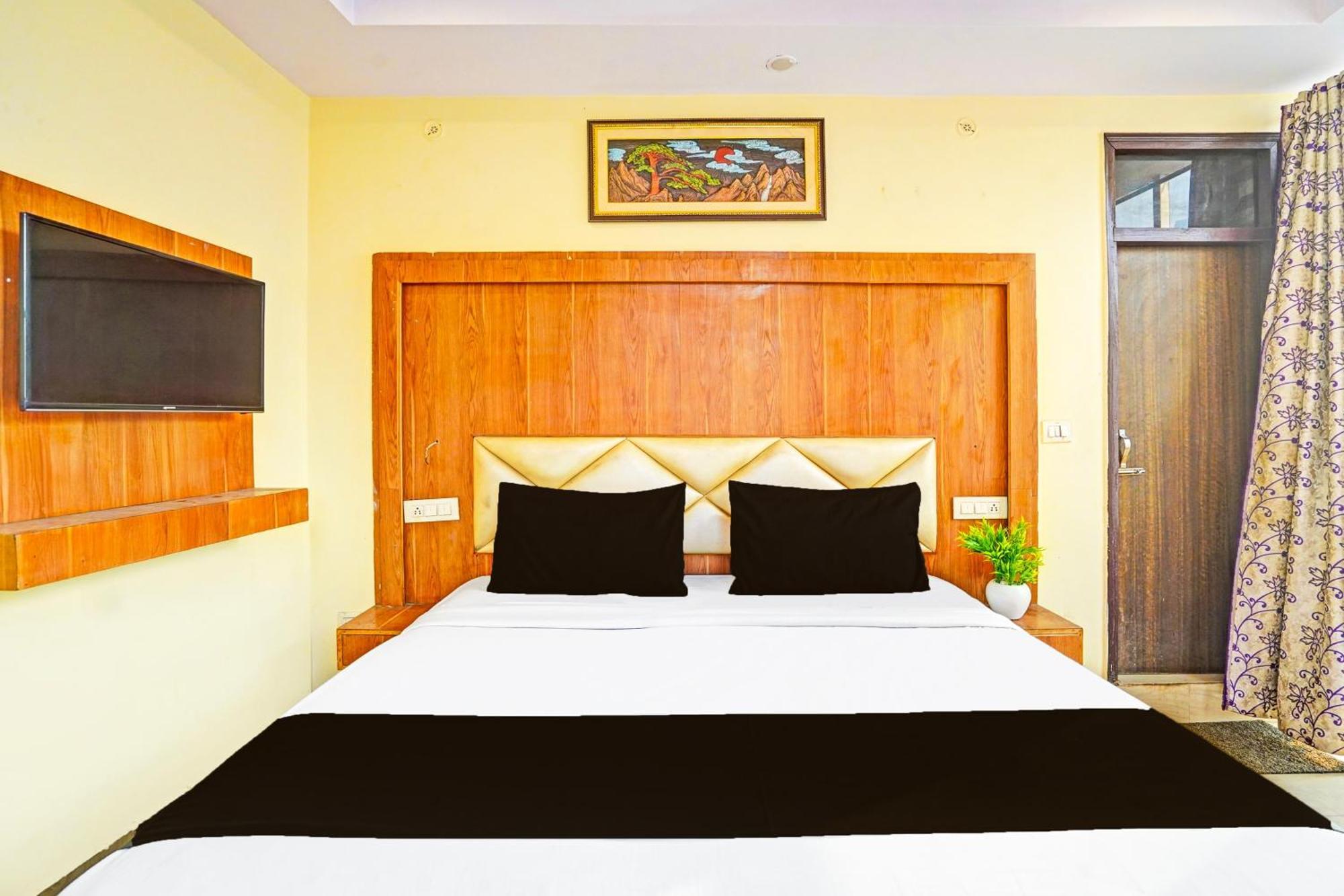 Super Hotel O Charbagh Formerly Khalsa Inn Лакхнау Экстерьер фото