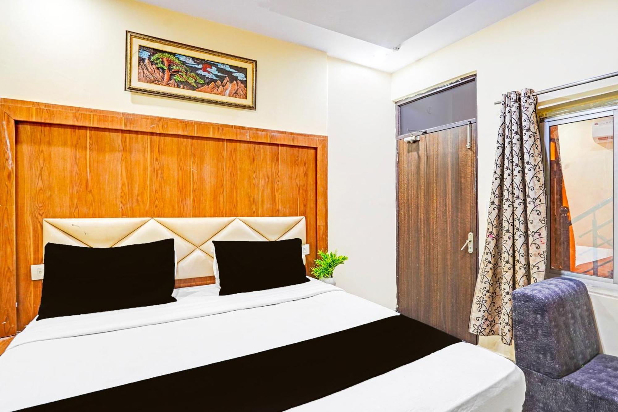 Super Hotel O Charbagh Formerly Khalsa Inn Лакхнау Экстерьер фото
