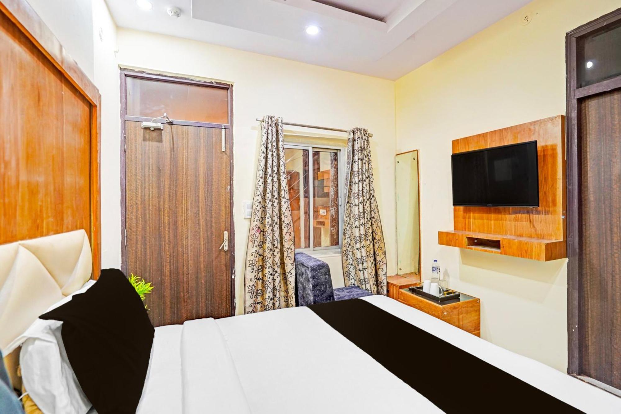 Super Hotel O Charbagh Formerly Khalsa Inn Лакхнау Экстерьер фото