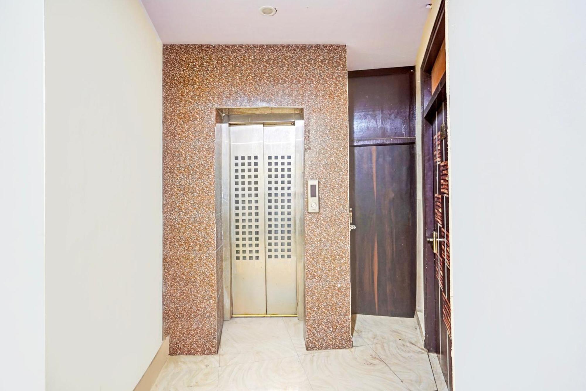 Super Hotel O Charbagh Formerly Khalsa Inn Лакхнау Экстерьер фото