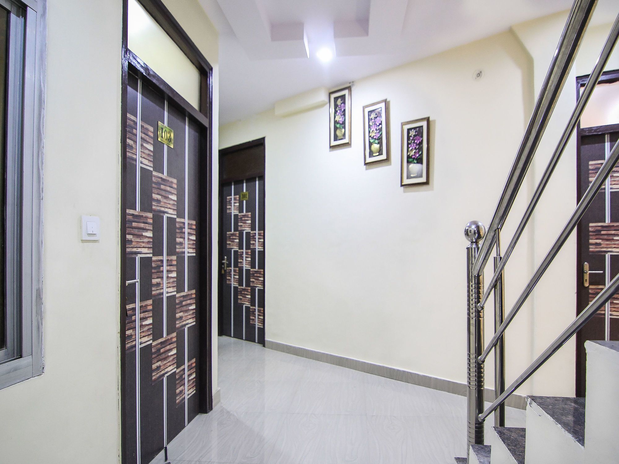 Super Hotel O Charbagh Formerly Khalsa Inn Лакхнау Экстерьер фото